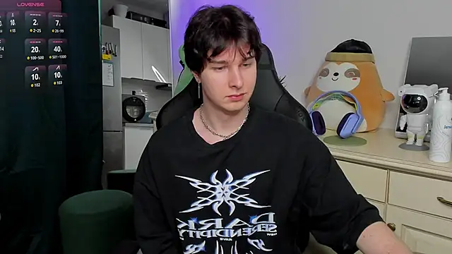 Vincent Strong online show from April 12, 9:55 am