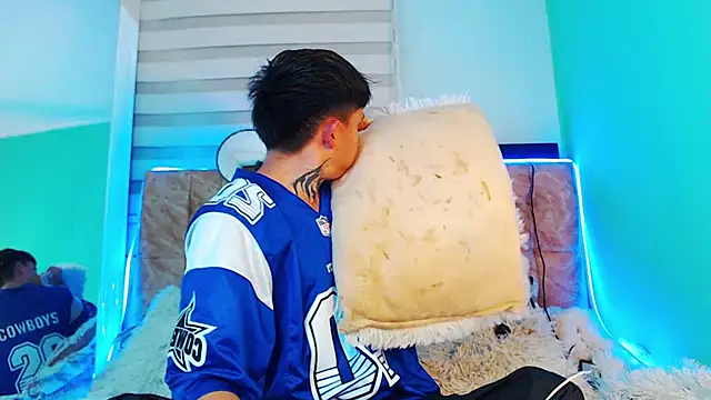 Snapshot of _justinmoon2 chatting on March 16, 4:30 am  justinmoon2 online show from March 16, 4:30 am