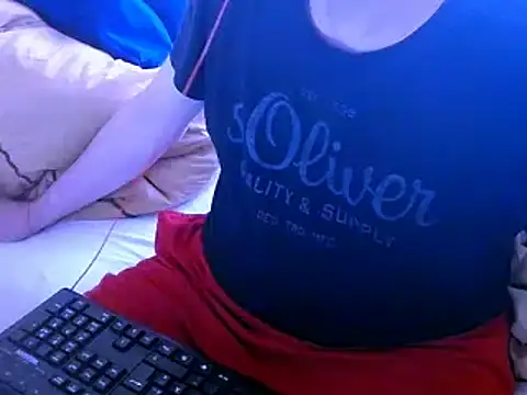 Snapshot of HornyRalfi55 chatting on March 11, 3:45 pm HornyRalfi55 online show from March 11, 3:45 pm