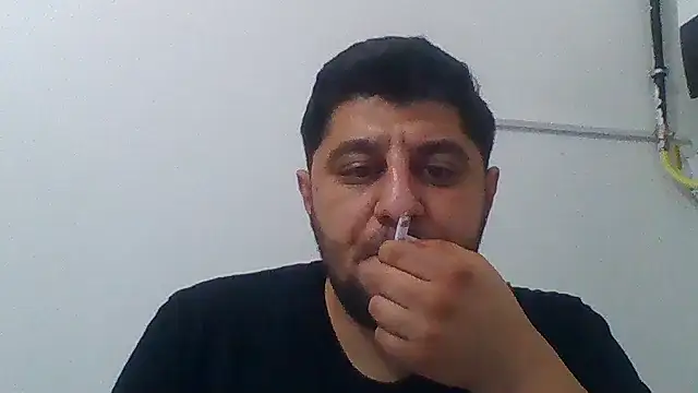 Snapshot of erkekkkadam chatting on October 12, 12:04 am erkekkkadam online show from October 12, 12:04 am