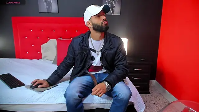 Thiagogomez online show from January 4, 12:38 pm