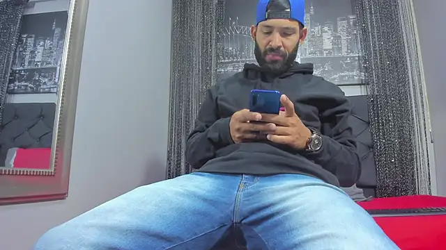 Thiagogomez online show from March 20, 12:22 pm