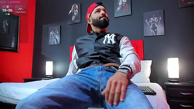 Thiagogomez online show from January 3, 12:30 pm