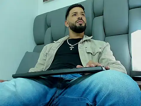 Thiagogomez online show from March 13, 7:42 pm