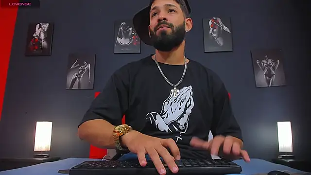 Thiagogomez online show from December 12, 12:33 pm