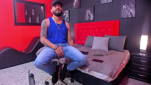 Thiagogomez online show from October 30, 12:39 pm