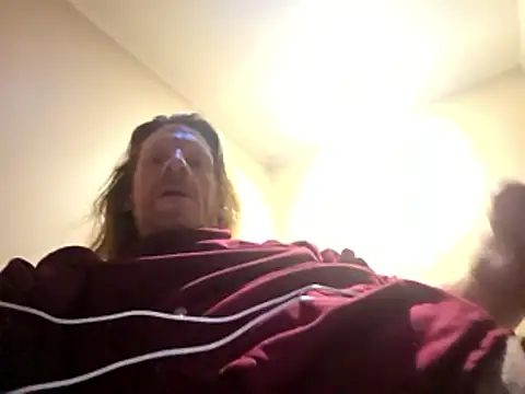 Travislovescum online show from January 18, 5:26 pm