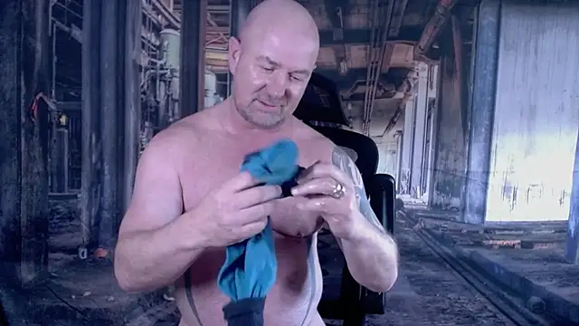 ManlyPrisonGuy online show from November 11, 12:32 pm