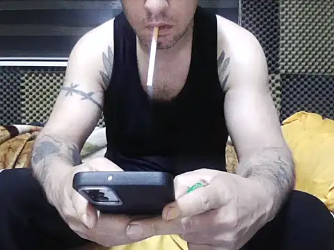 Arabeyes online show from November 13, 3:33 am