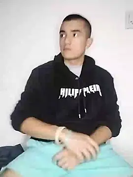 Snapshot of Thick_Cock chatting on January 19, 3:18 am Thick Cock online show from January 19, 3:18 am