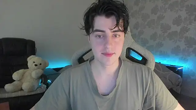 Knuckles17 online show from June 24, 3:42 am