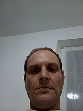 Ilovesquirt84 online show from May 24, 1:33 am