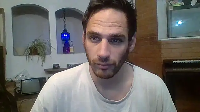 Snapshot of Stevenson988 chatting on October 31, 12:56 am Stevenson988 online show from October 31, 12:56 am