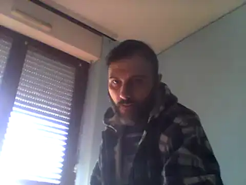 Snapshot of coppiasenzacensura chatting on December 11, 9:32 am coppiasenzacensura online show from December 11, 9:32 am