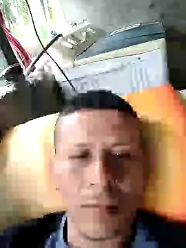 Snapshot of Somospareja1987 chatting on October 23, 5:38 pm Somospareja1987 online show from October 23, 5:38 pm