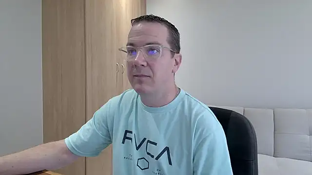 Snapshot of BrettJ81 chatting on February 9, 11:36 am BrettJ81 online show from February 9, 11:36 am