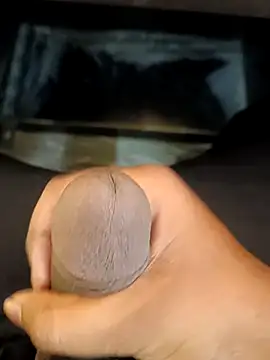 u wan me online show from March 17, 10:51 am