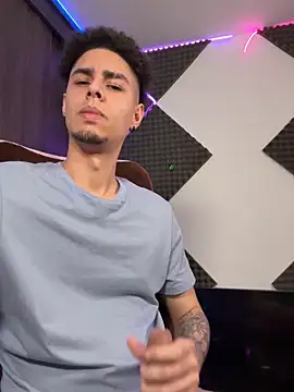 bigryann23 online show from February 14, 2:28 am